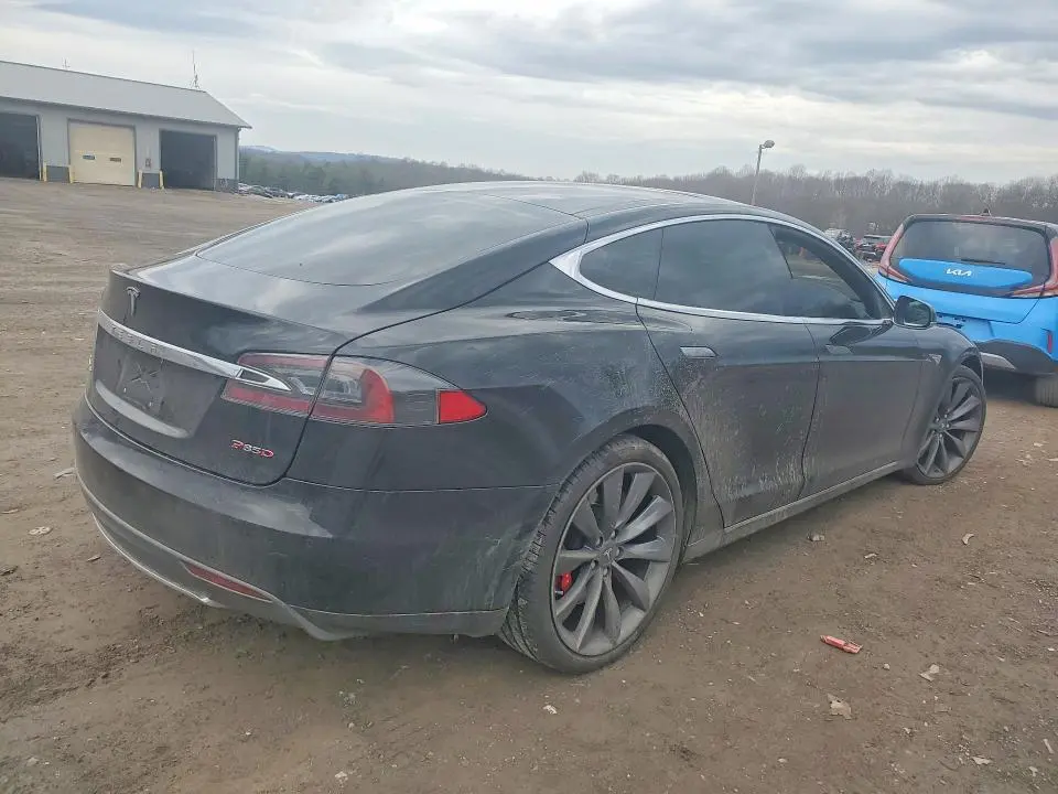 2015 TESLA MODEL S   