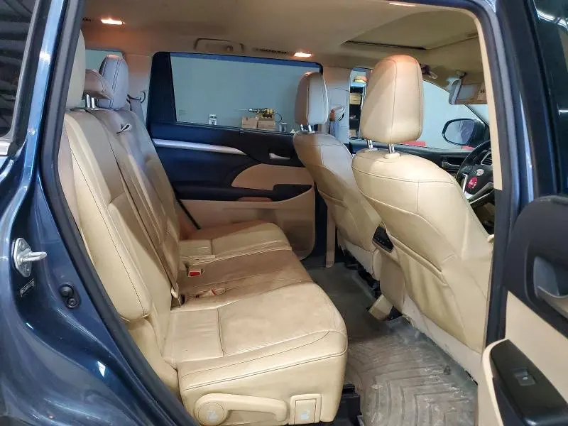 2014 TOYOTA HIGHLANDER XLE  