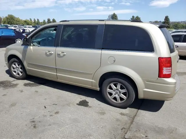 2010 CHRYSLER TOWN & COUNTRY TOURING  