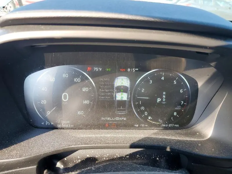 2020 VOLVO XC40 T5 R-DESIGN  