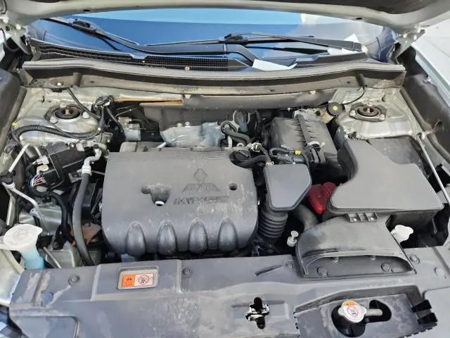 2020 MITSUBISHI OUTLANDER SE  