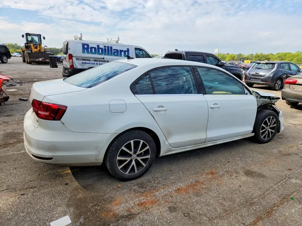 2017 VOLKSWAGEN JETTA SE  