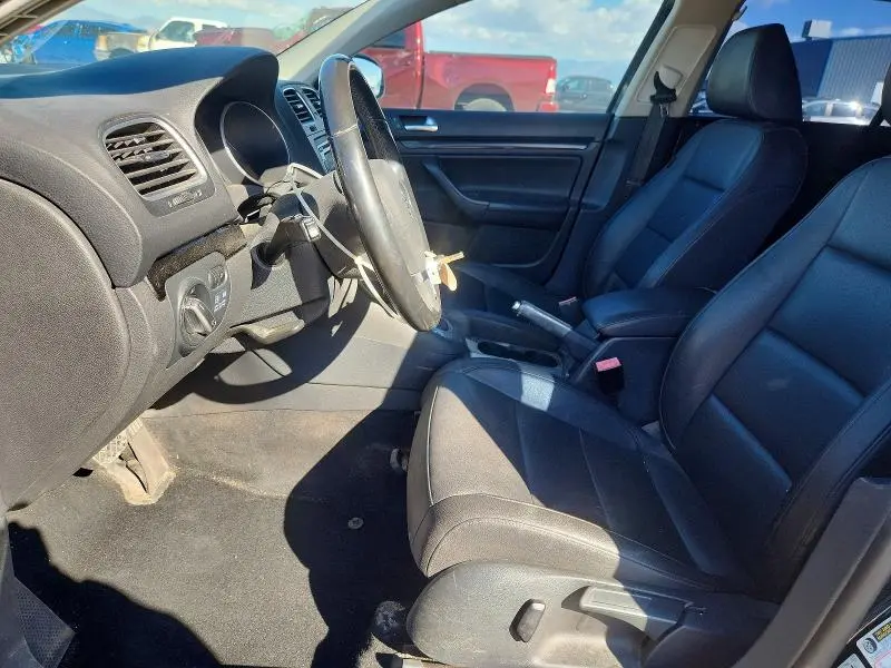 2011 VOLKSWAGEN JETTA TDI  
