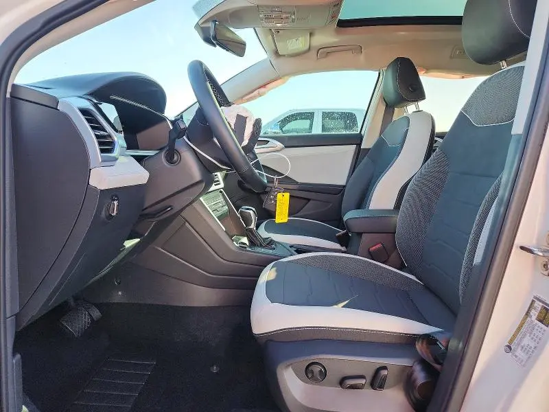 2025 VOLKSWAGEN TAOS SE  