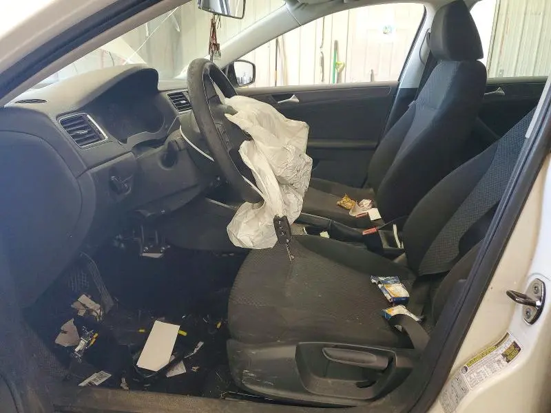 2013 VOLKSWAGEN JETTA BASE  
