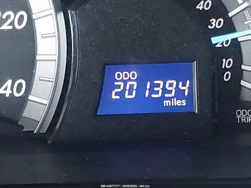 2013 TOYOTA CAMRY SE