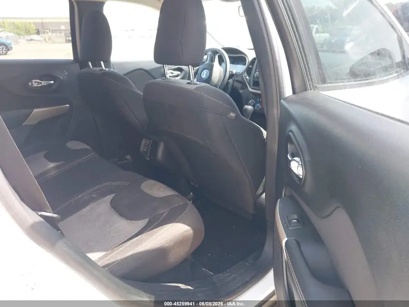 2018 JEEP CHEROKEE LATITUDE FWD