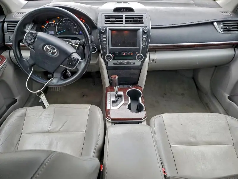 2013 TOYOTA CAMRY SE  