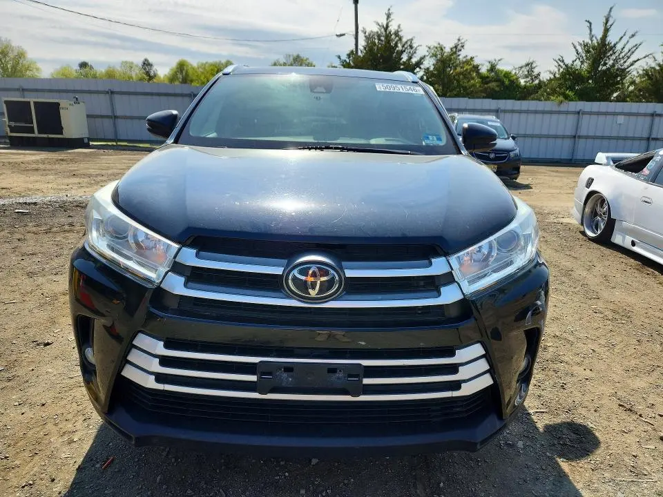 2019 TOYOTA HIGHLANDER XLE  