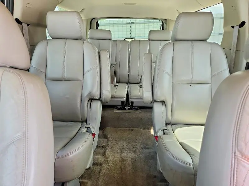 2011 CHEVROLET SUBURBAN C1500 LT  