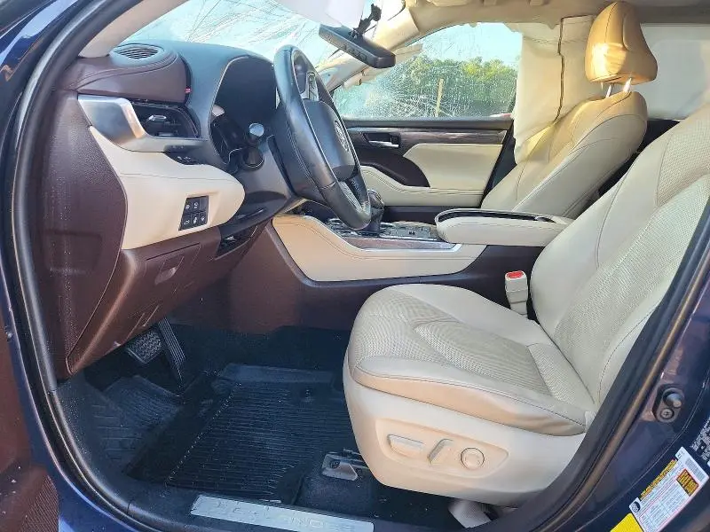 2020 TOYOTA HIGHLANDER LIMITED  