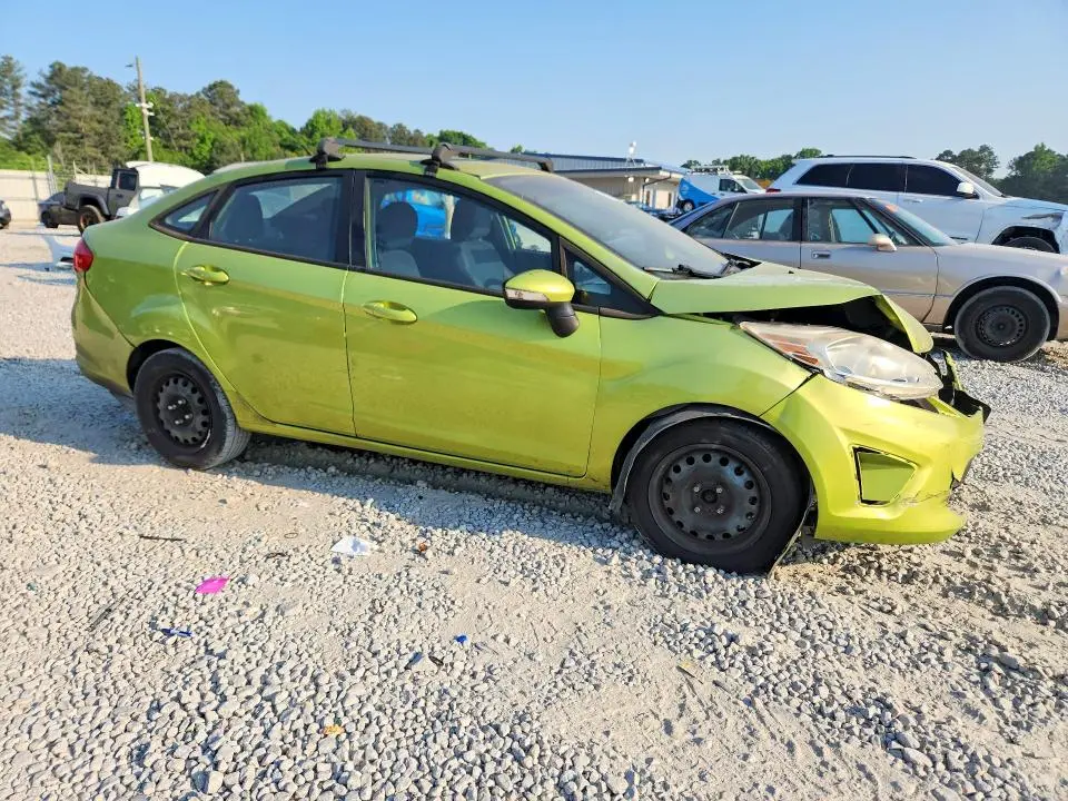 2013 FORD FIESTA SE  