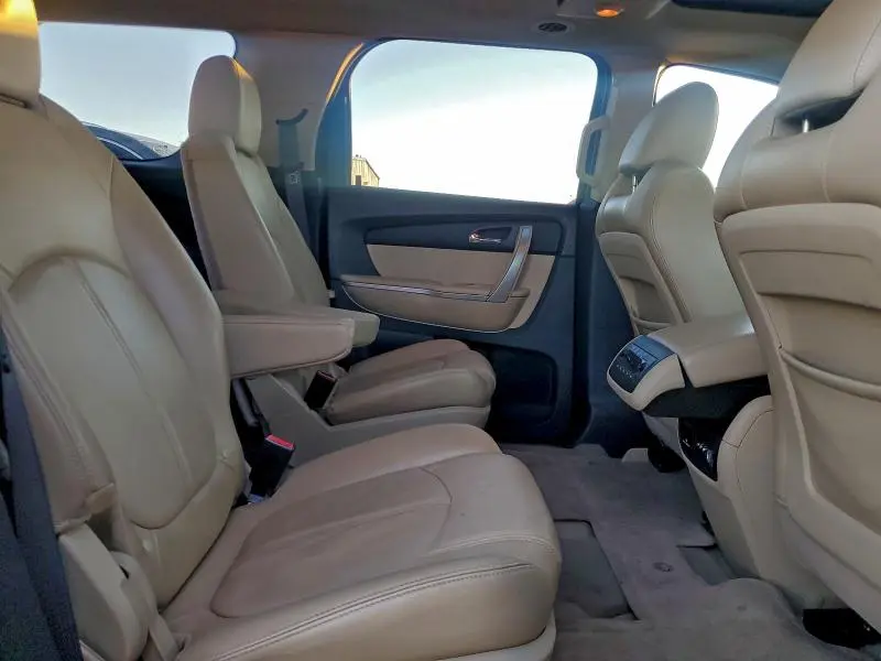 2012 GMC ACADIA SLT-2  