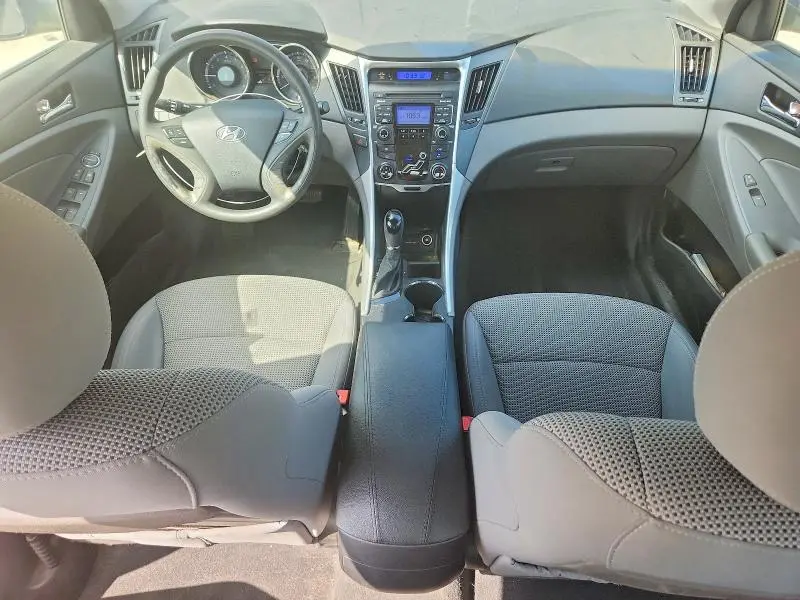 2011 HYUNDAI SONATA GLS  