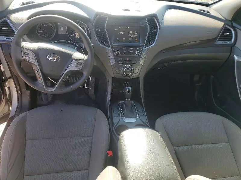 2017 HYUNDAI SANTA FE SE  