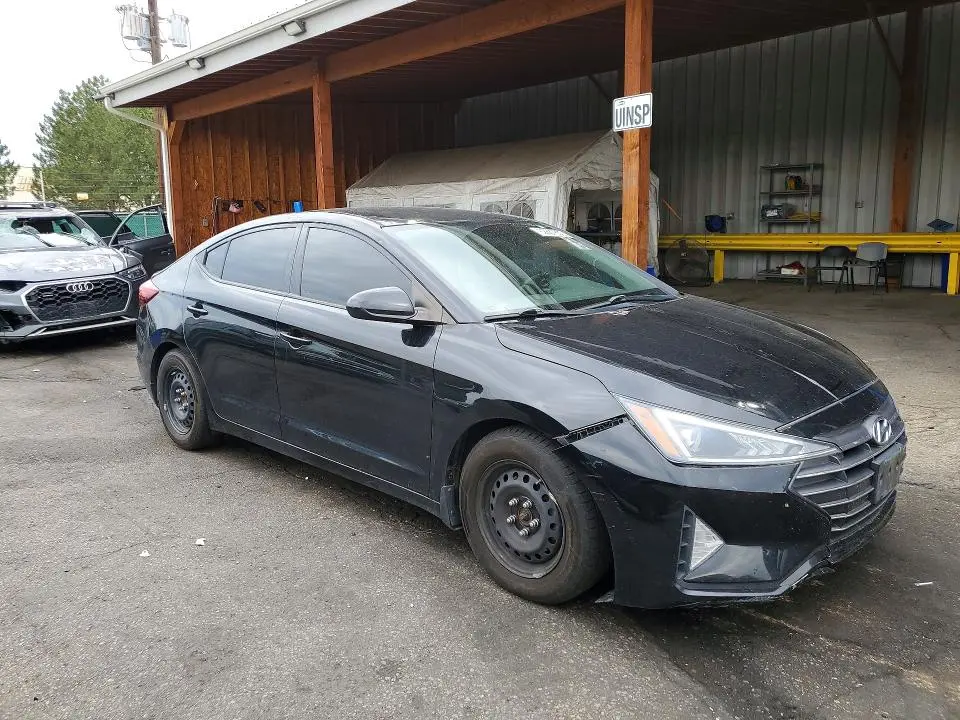 2019 HYUNDAI ELANTRA SE  