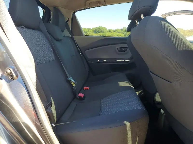 2015 TOYOTA YARIS 5-DOOR L  
