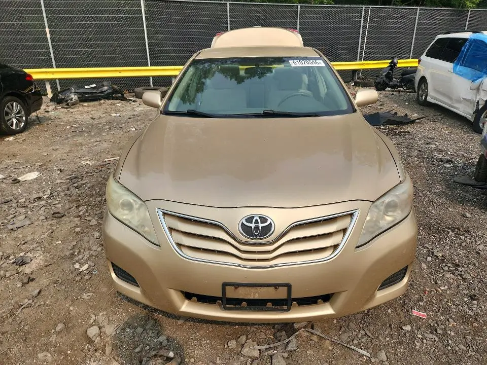 2010 TOYOTA CAMRY LE  