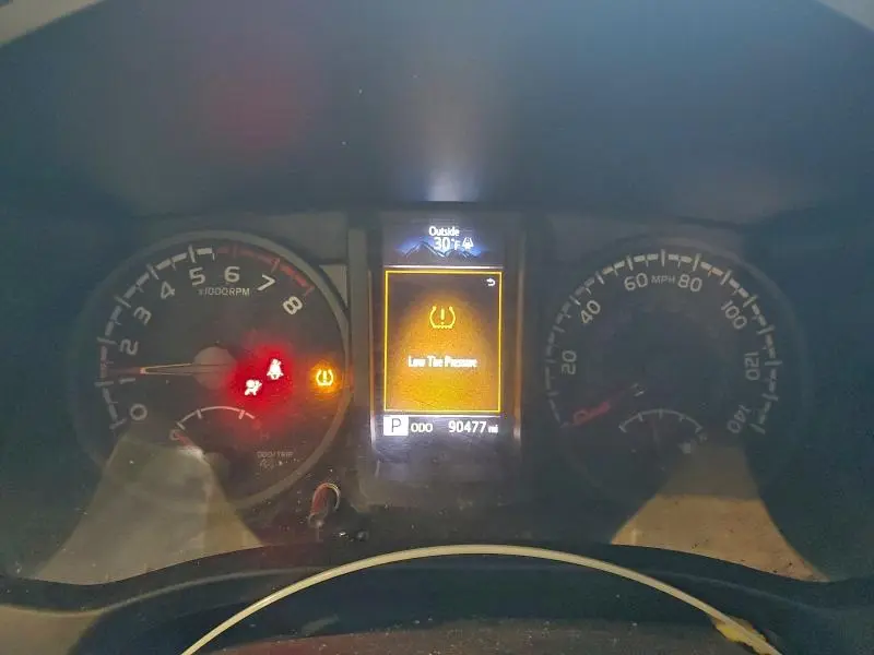 2021 TOYOTA TACOMA SR  