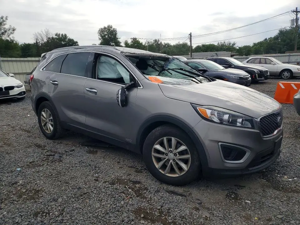 2018 KIA SORENTO LX  