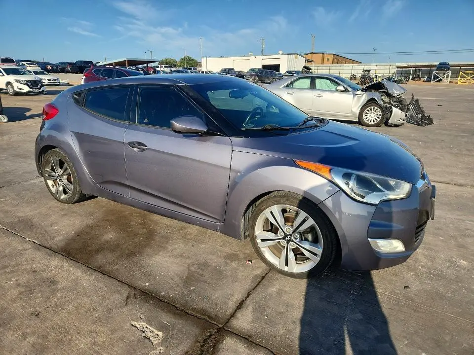 2017 HYUNDAI VELOSTER VALUE EDITION  