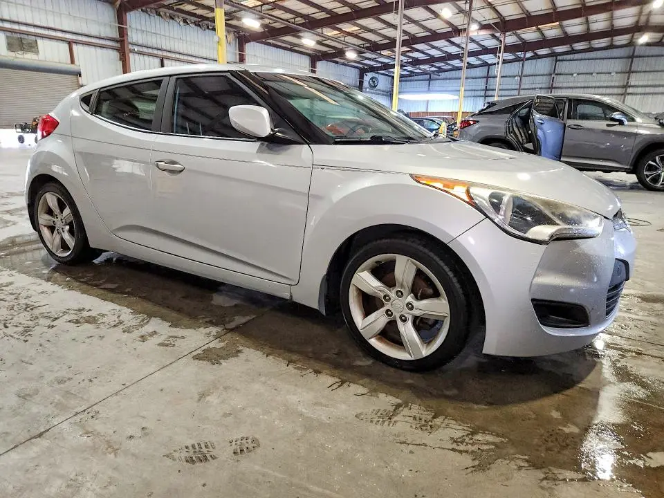 2015 HYUNDAI VELOSTER BASE  
