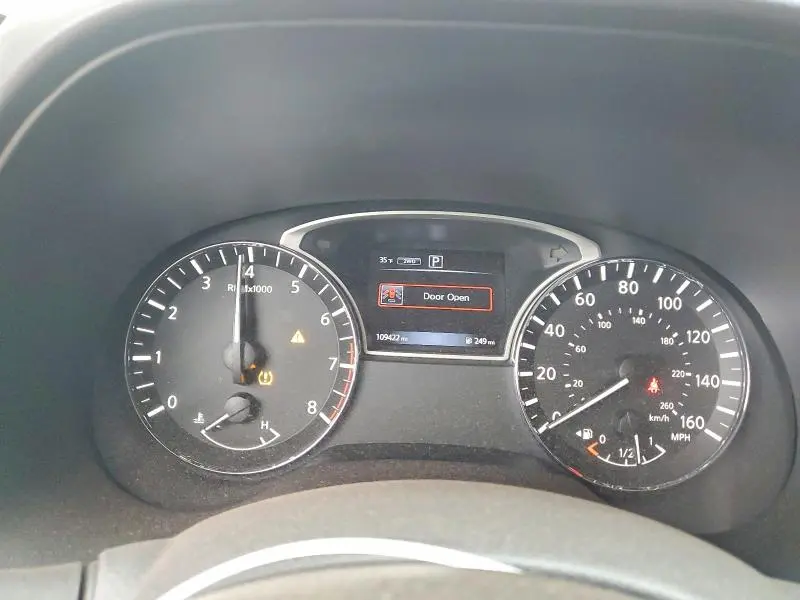 2016 NISSAN PATHFINDER S  