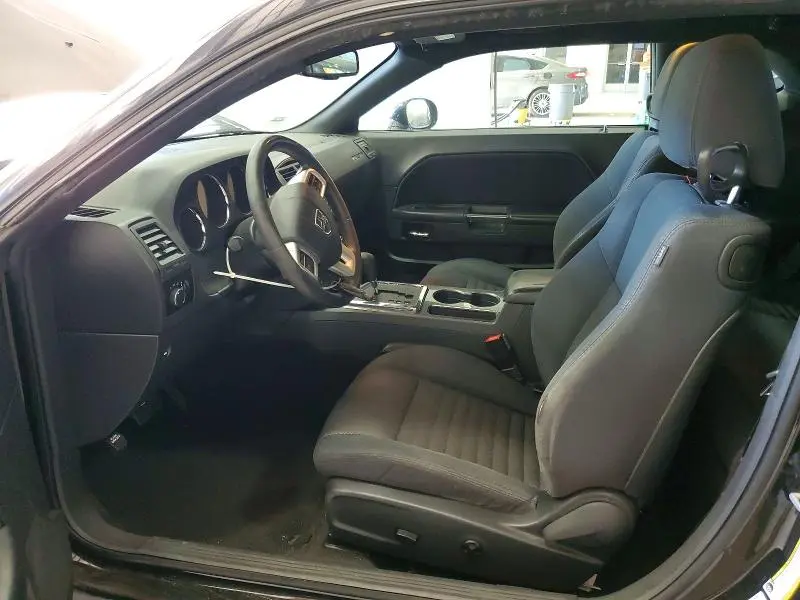 2013 DODGE CHALLENGER SXT  