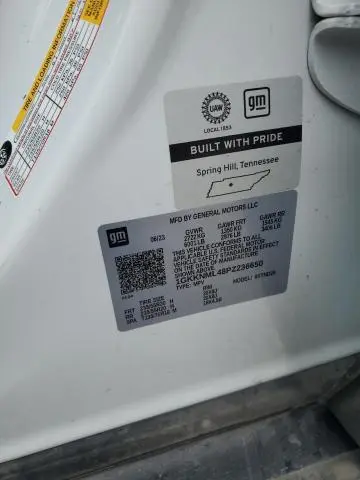 2023 GMC ACADIA SLT  