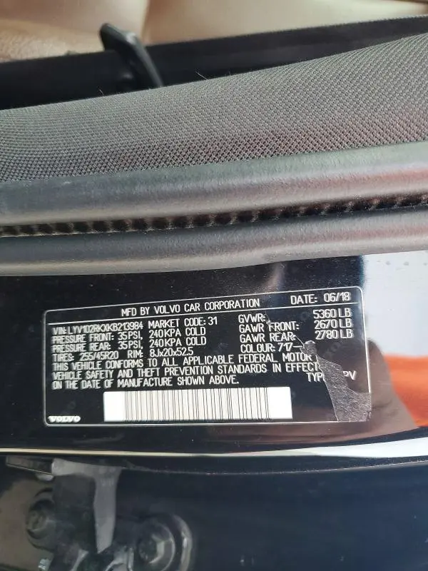 2019 VOLVO XC60 T5  