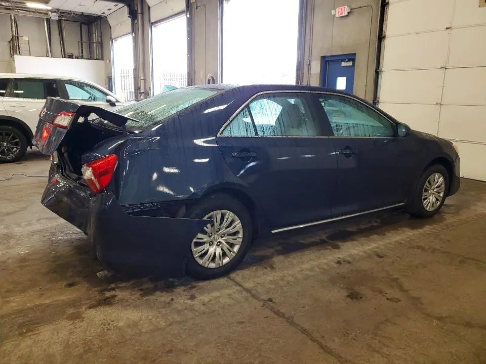 2014 TOYOTA CAMRY LE  