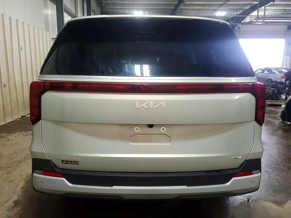 2025 KIA CARNIVAL EX  