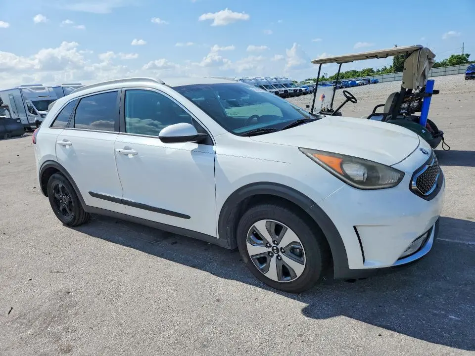 2018 KIA NIRO LX  