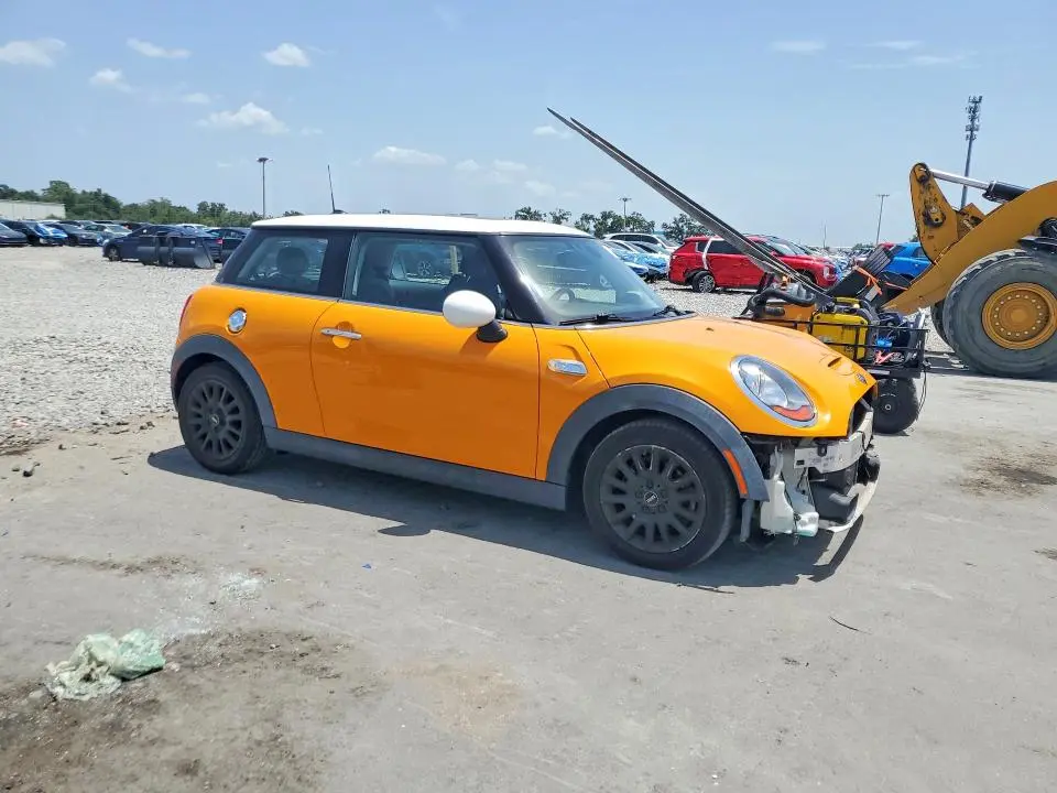 2017 MINI COOPER S  
