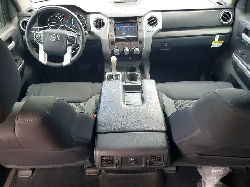 2016 TOYOTA TUNDRA CREWMAX SR5  