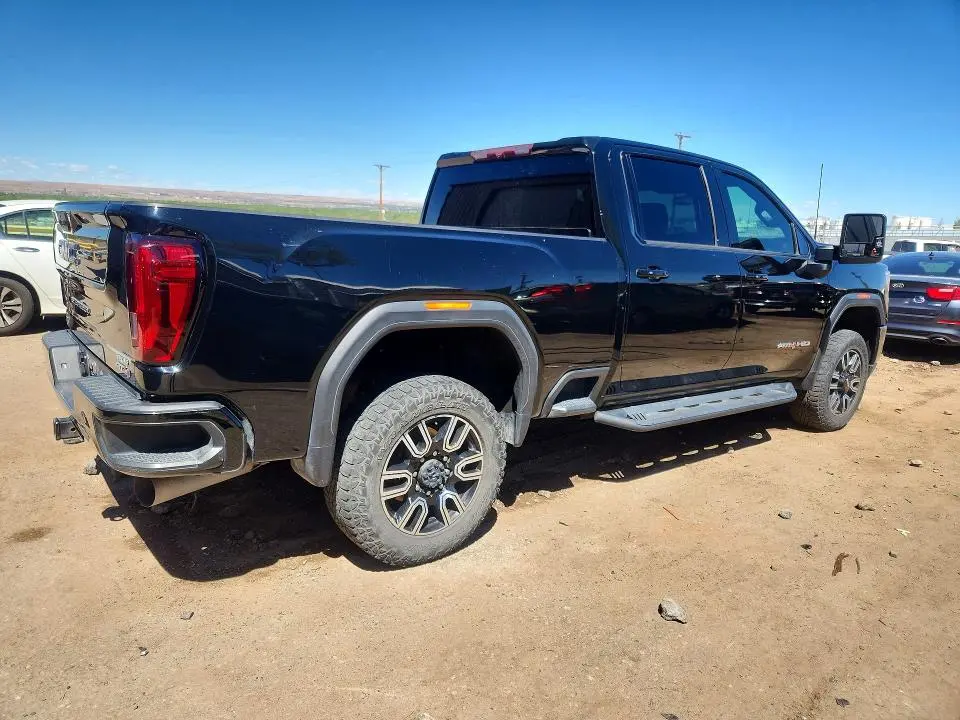 2022 GMC SIERRA K2500 AT4  