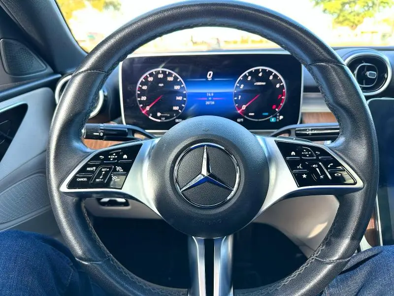 2023 MERCEDES-BENZ C 300  