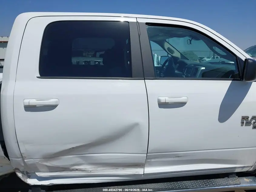2019 RAM 1500 CLASSIC SLT  4X2 6'4 BOX