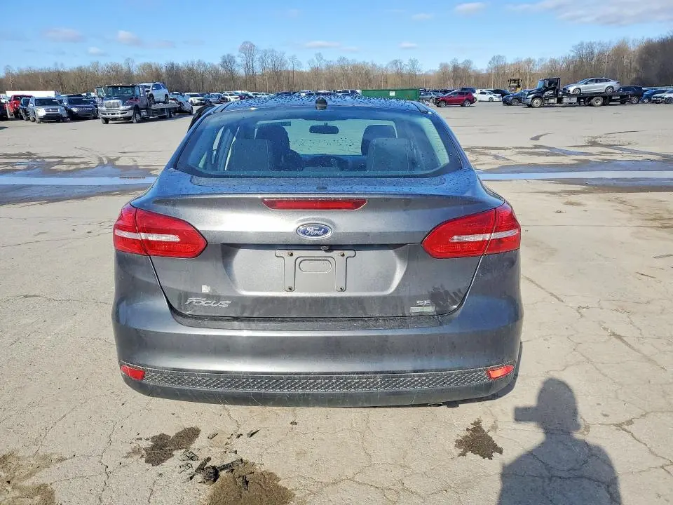 2018 FORD FOCUS SE  