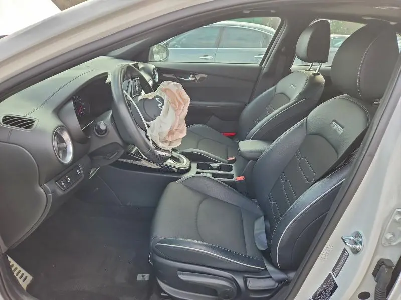 2022 KIA FORTE GT LINE  