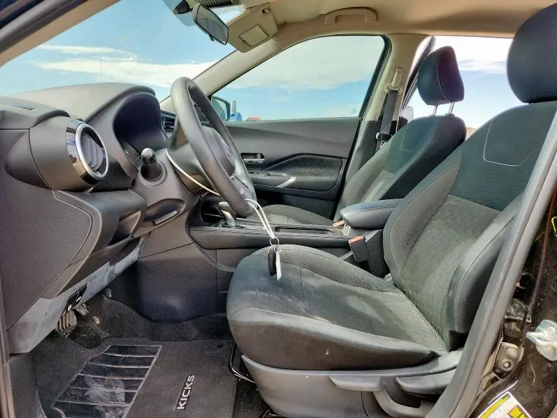 2024 NISSAN KICKS SV  