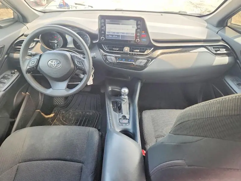 2019 TOYOTA C-HR LE  