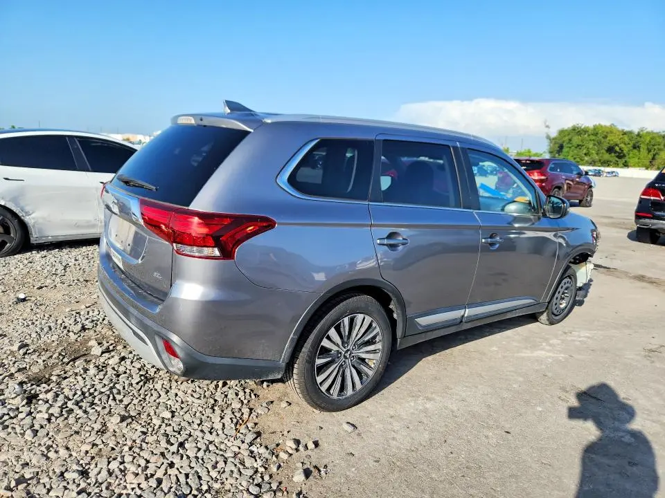 2020 MITSUBISHI OUTLANDER SE  