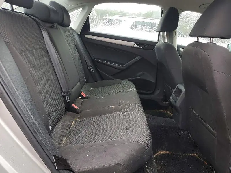 2012 VOLKSWAGEN PASSAT S  