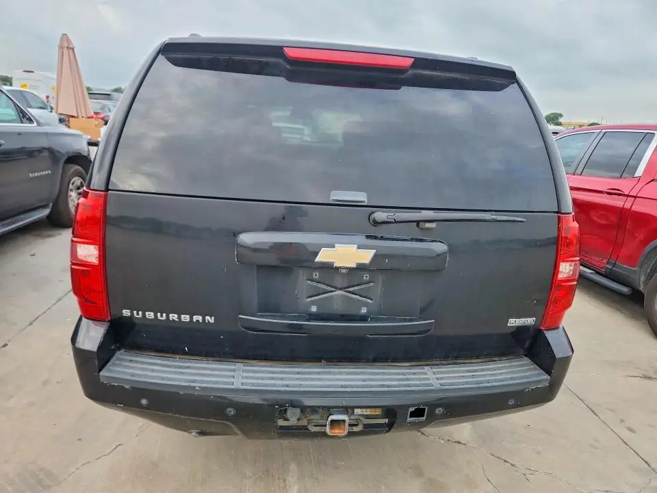 2011 CHEVROLET SUBURBAN K1500 LT  