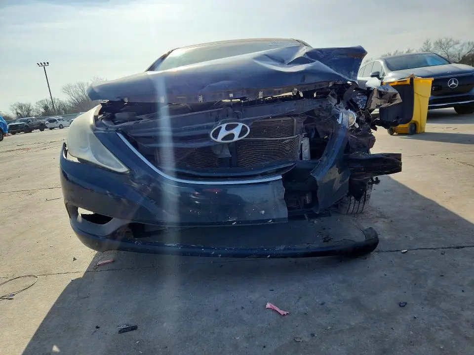 2012 HYUNDAI SONATA GLS  