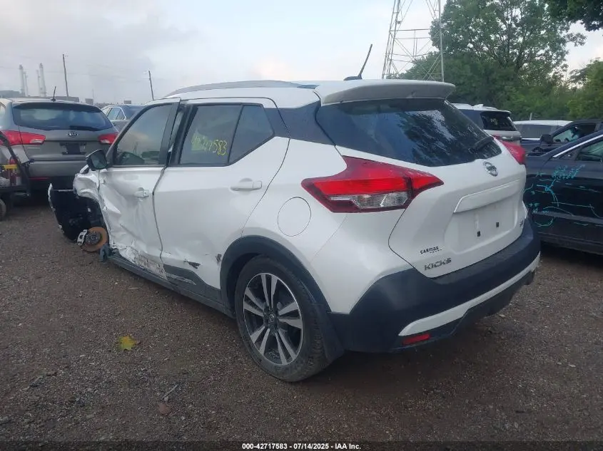 2018 NISSAN KICKS SR
