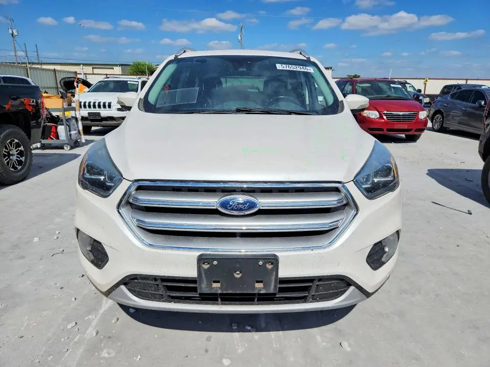 2017 FORD ESCAPE TITANIUM  