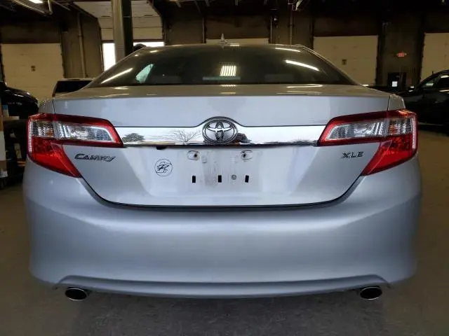 2012 TOYOTA CAMRY SE  