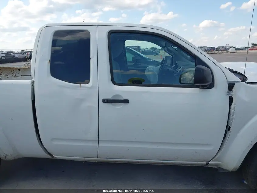 2013 NISSAN FRONTIER S
